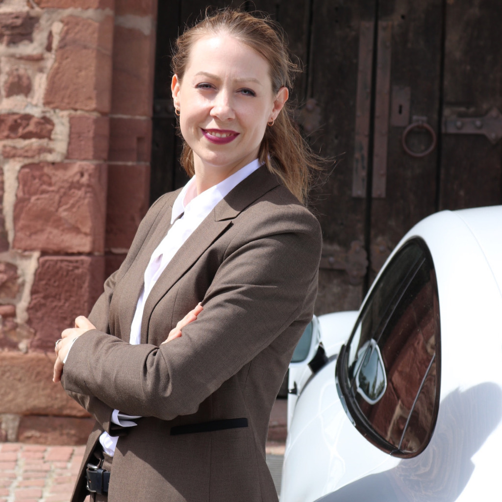 Carina Gärtner Leitung Änderungsmanagement ST 1.2 Car.Software Org