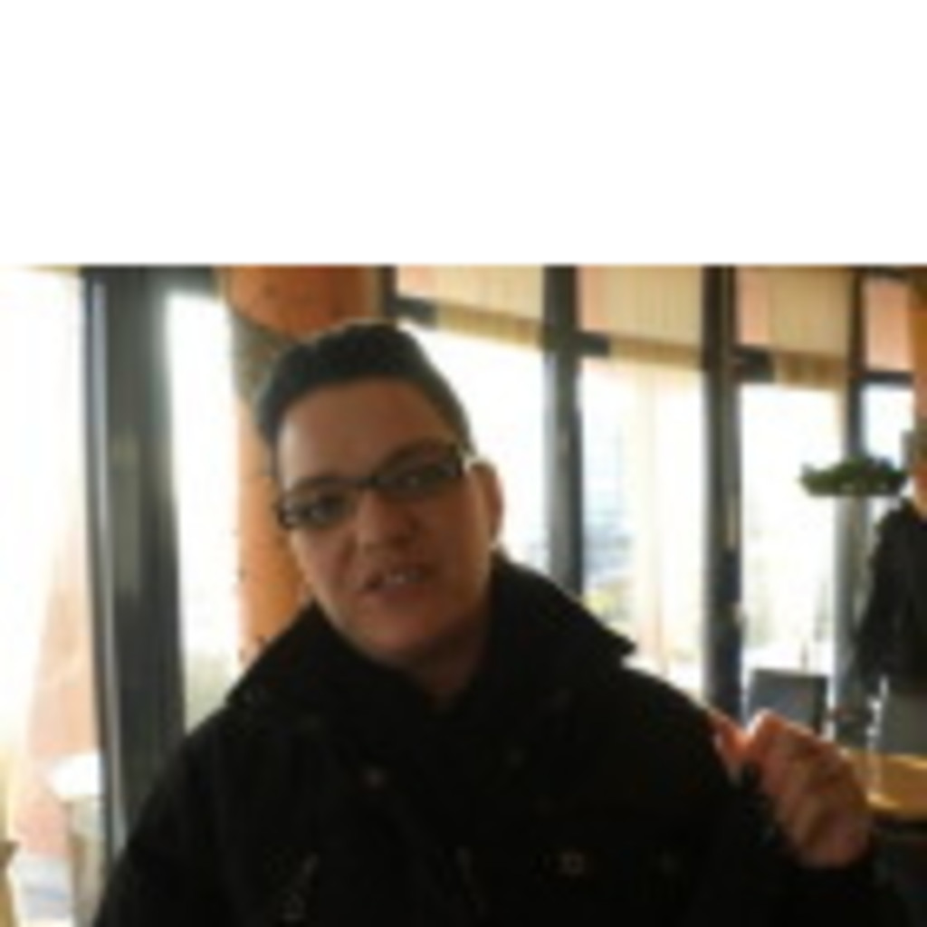 Alexandra Dembicki Manager URC XING