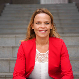 Dr. Britta Will