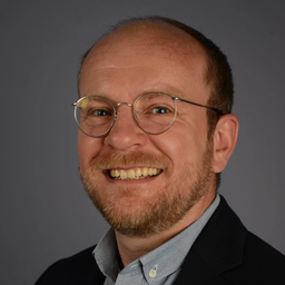 Dr. Paul van der Kuil