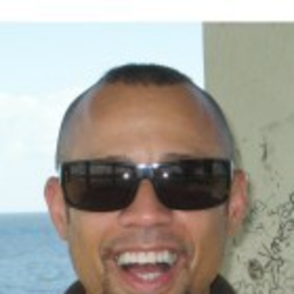 Andrew Miles President LiveLoveLustMedia XING