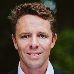 Dr. Karsten Busch
