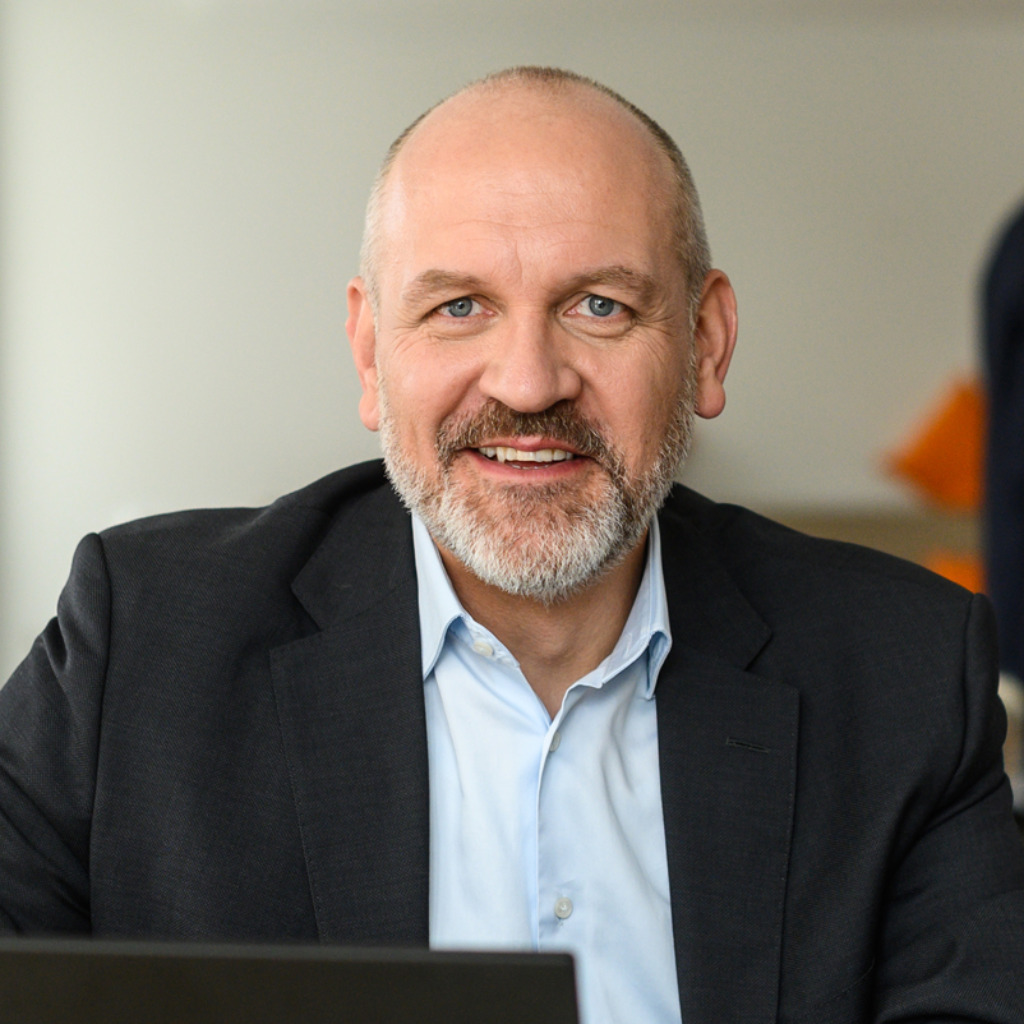 Michael Herm Senior Manager cbs Corporate Business Solutions