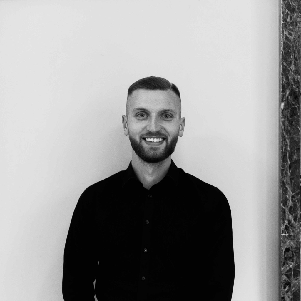 Jonas Heller Consultant Finance & Banking element GmbH XING