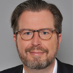 Dr. Tobias Bage