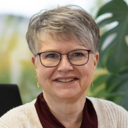 Stefanie Hakert