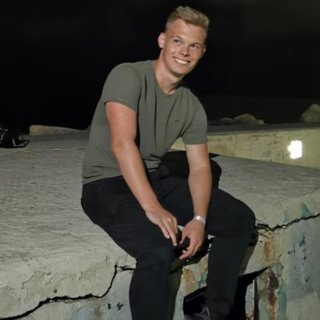 Maximilian Jäger Chemikant artefactum GmbH XING