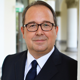 Dr. Michael Thorn