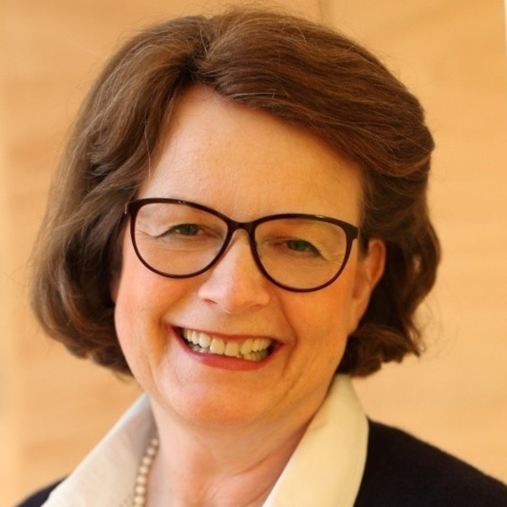 Jutta Böttcher Herausgeberin und CoAutorin des ersten Fachbuches