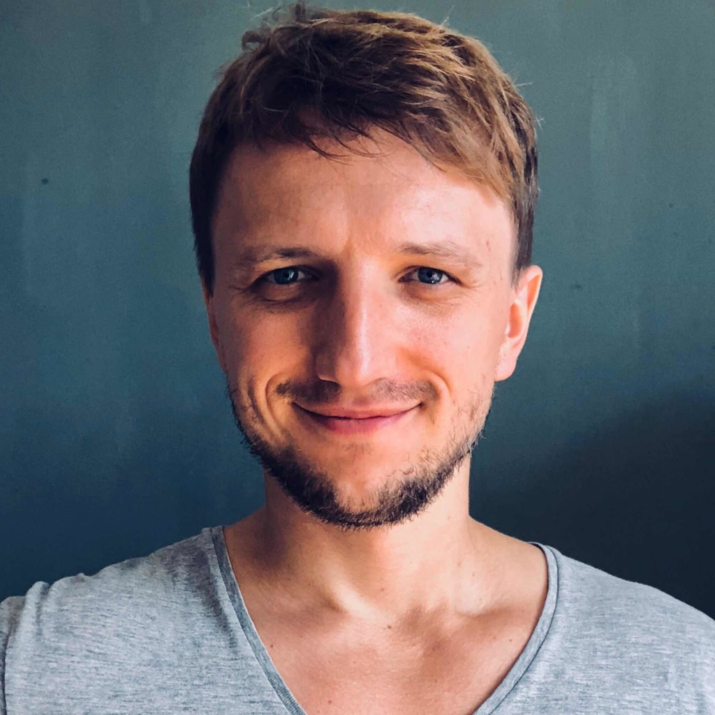 dr-mateusz-swist-associate-director-wayfair-xing