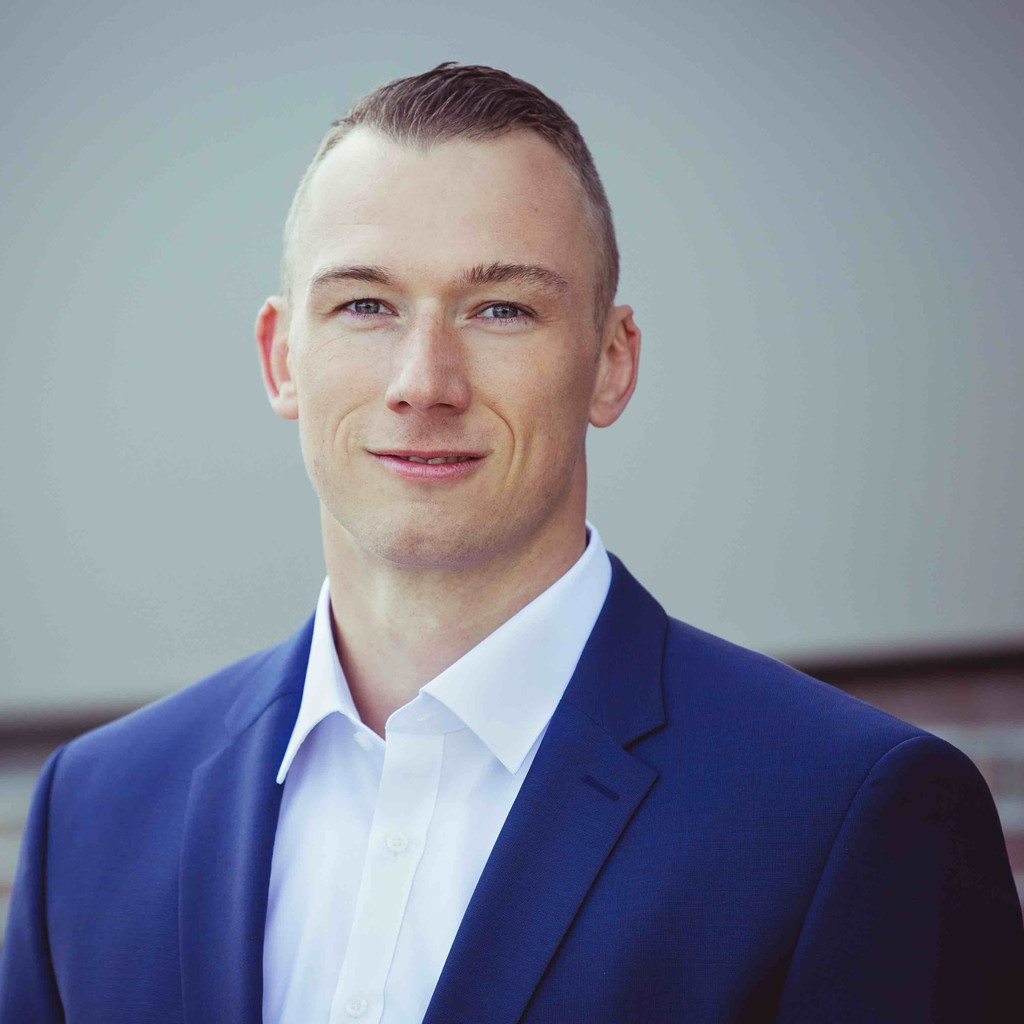 Florian Glamann Betriebsingenieur/ Schweißfachingenieur Liebherr