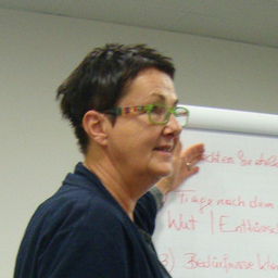 Claudia Bernhard