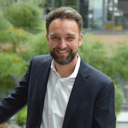 Dr. Tobias Effey