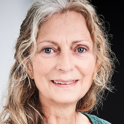 Claudia Hartl