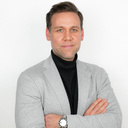 Benedikt Heinz (find me on LinkedIn)