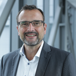 Dr. Thilo Henckel