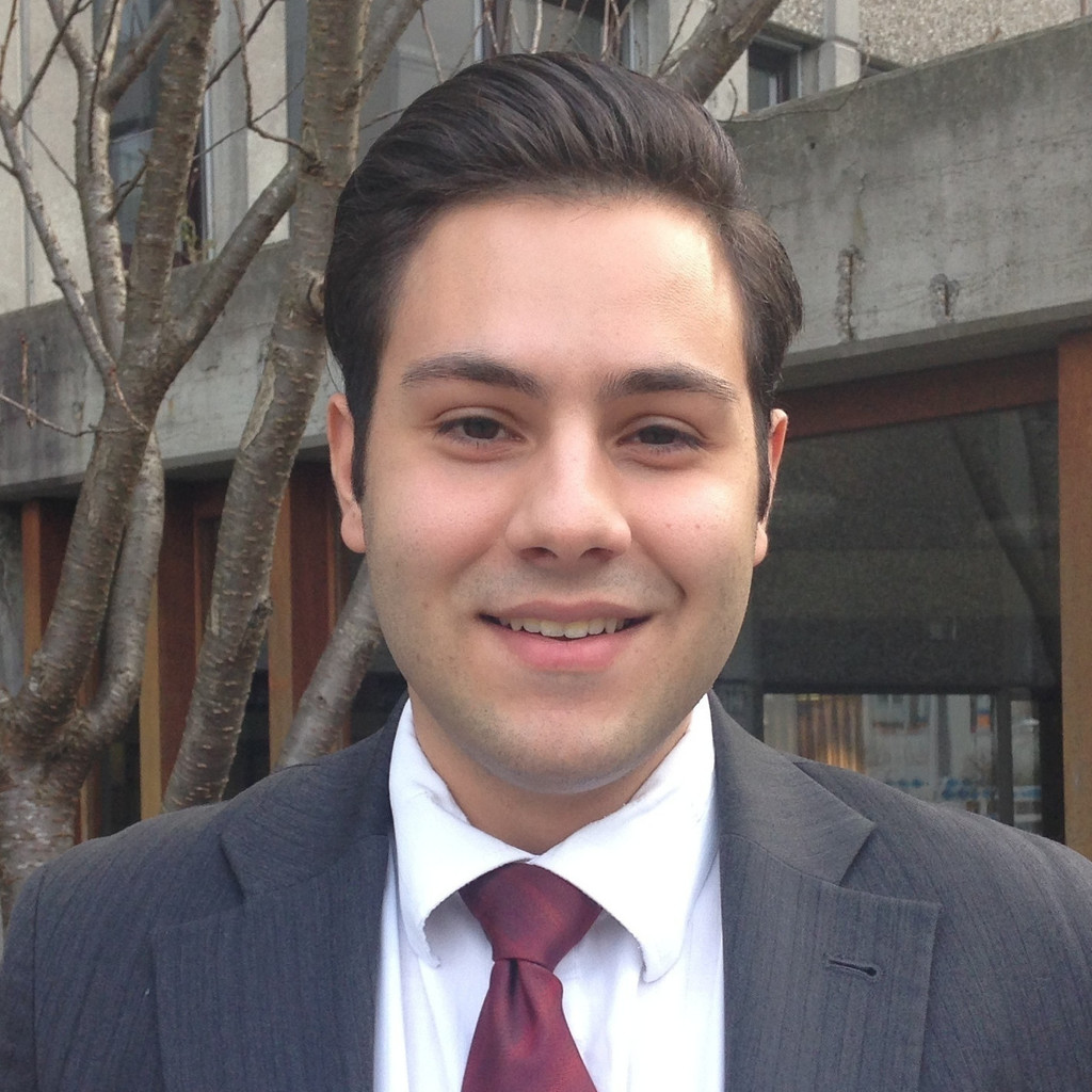 Alessio Sfragano Mitarbeiter Empfang & Administration HerzZentrum