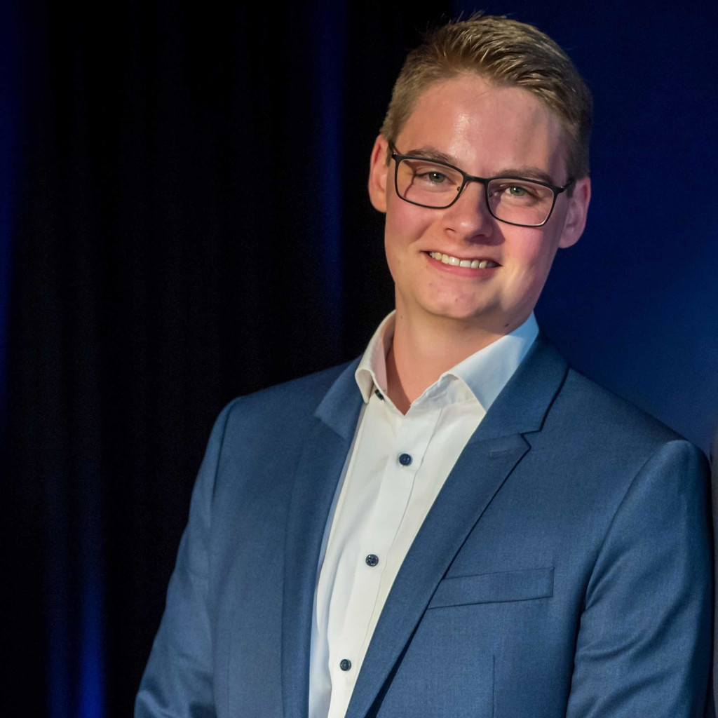 Alexander Luckmann - Duales Studium Wirtschaftsingenieurwesen - Airbus ...