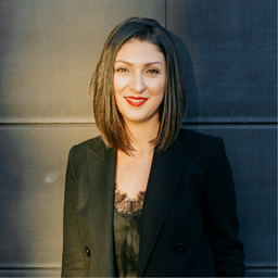 Nasrin Edalatian-Häuser