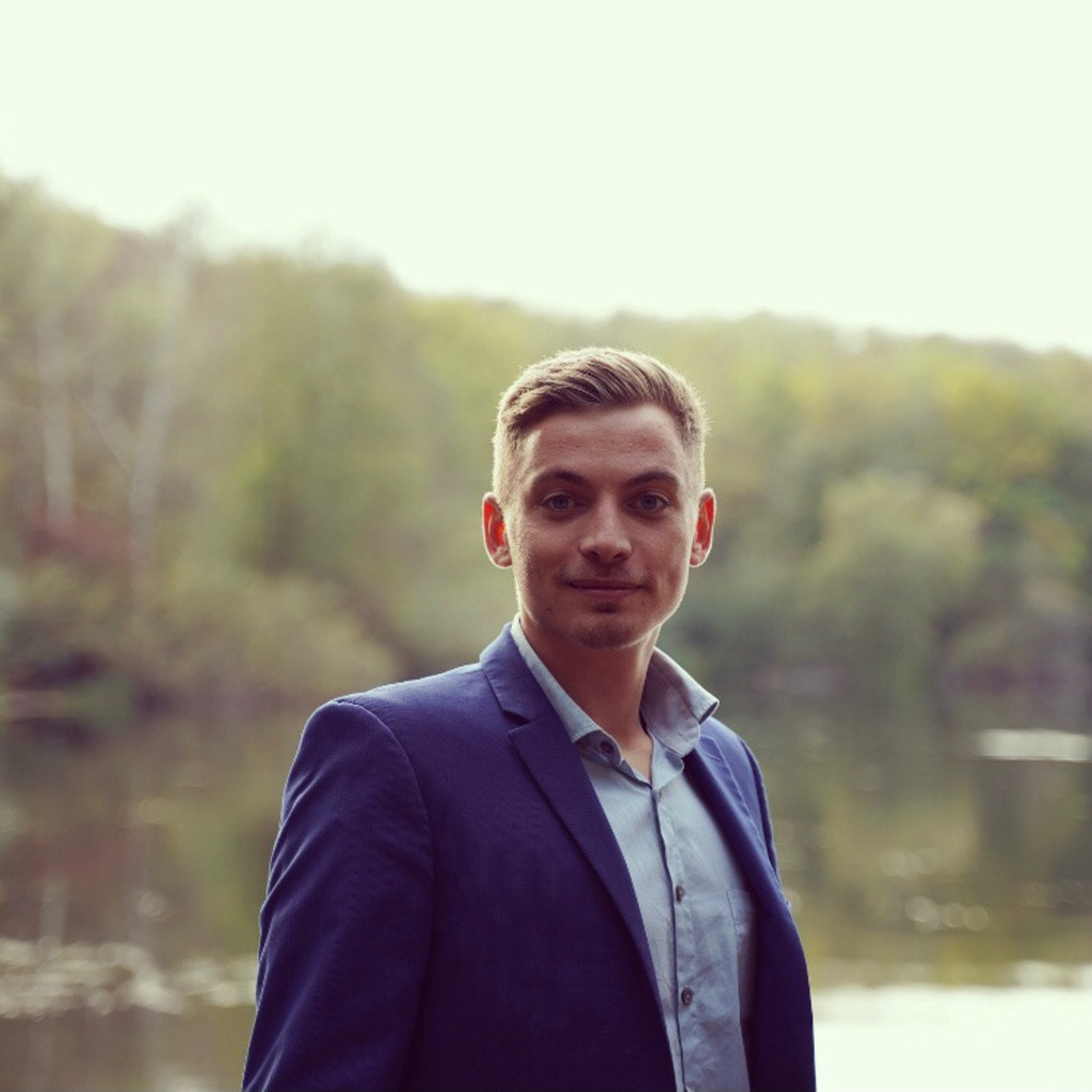 Maurice Heyer Kaufmann für Versicherungen und Finanzen Schüller und