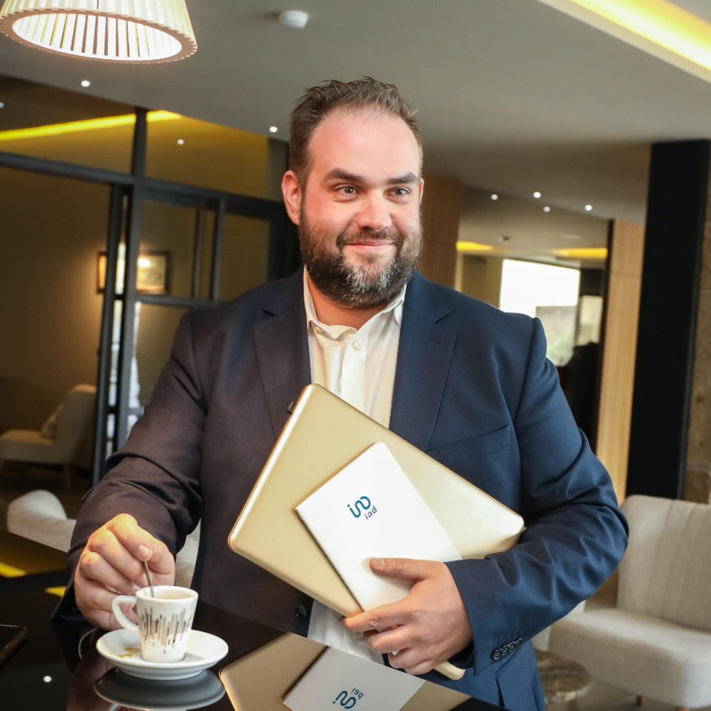 António Ferreira IAD Real Estate Agent IAD Portugal XING