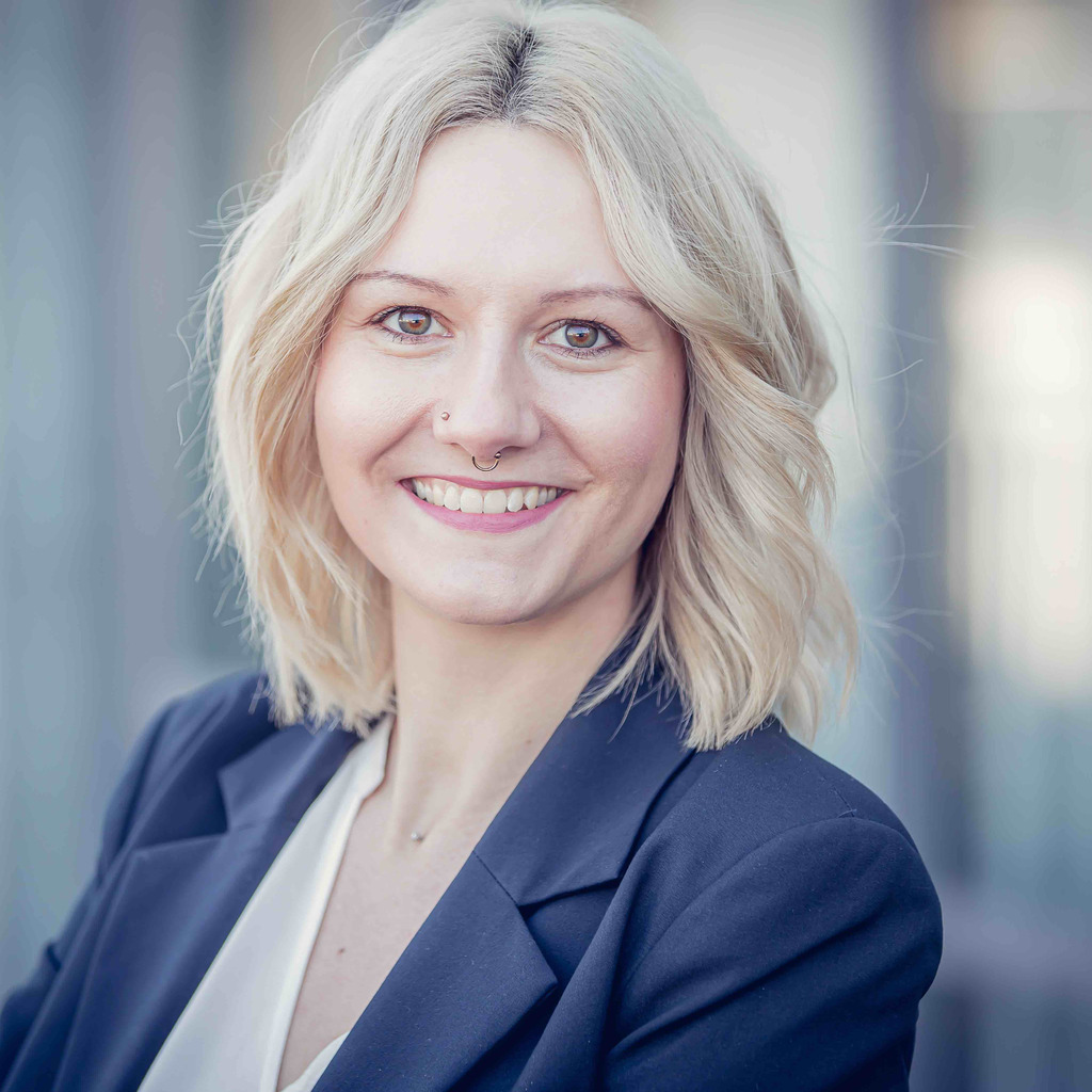 Nadine Kube Fachreferentin kaufmännische Bearbeitung DB Netz AG, Regionalbereich Südost XING Nadine Kube Fachreferentin kaufmännische Bearbeitung DB Netz AG, Regionalbereich Südost XING