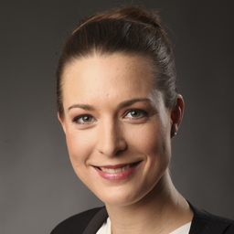 Janine Emmeluth 