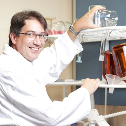 Dr. Daniel Kolarich