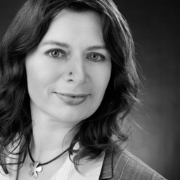 Dr. Vanessa Hille