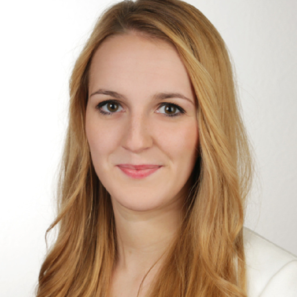 Julia Schrader - Marketing Manager - PEMA Vollkorn-Spezialitäten Heinrich  Leupoldt KG | XING