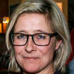 Katja Oettler