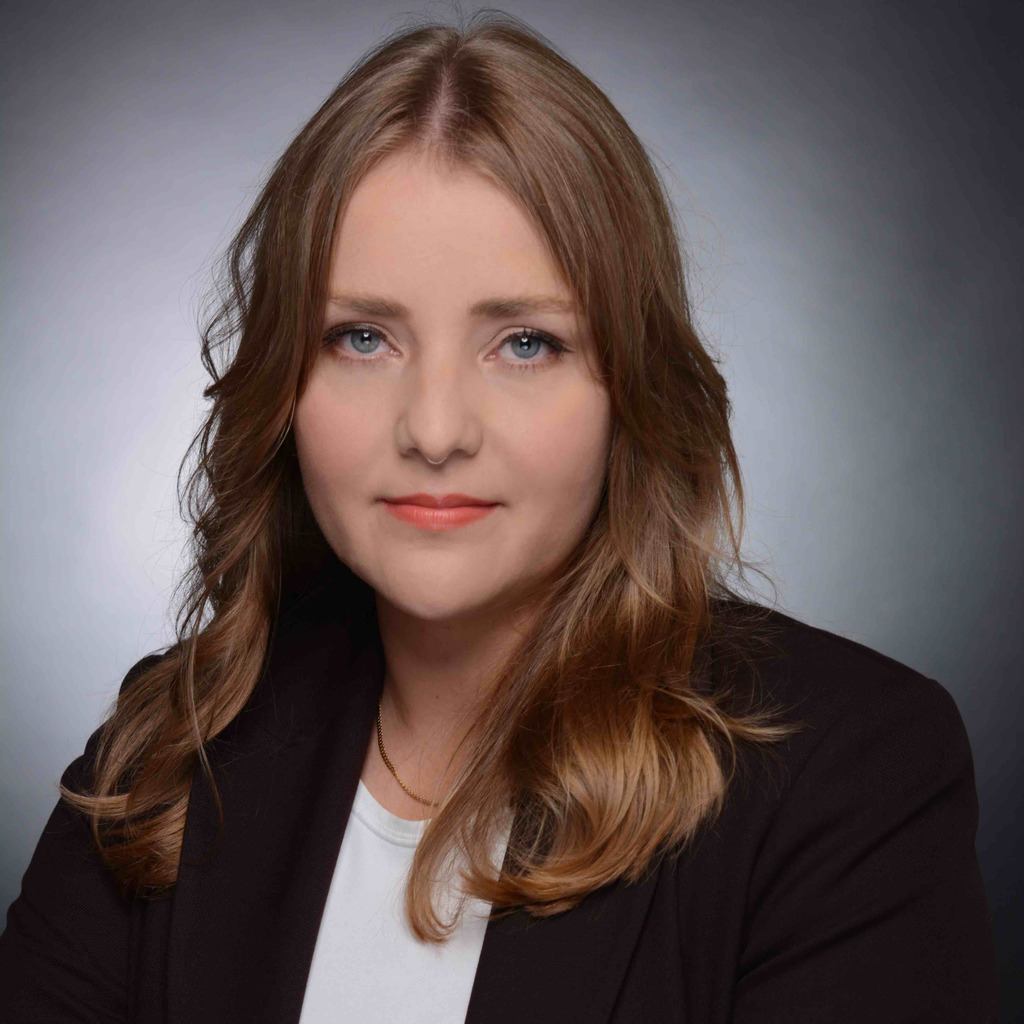 Kamila Piratzka Prozessmanager Cross Functions CIP Office Mercedes kamila-piratzka-prozessmanager-cross-functions-cip-office-mercedes