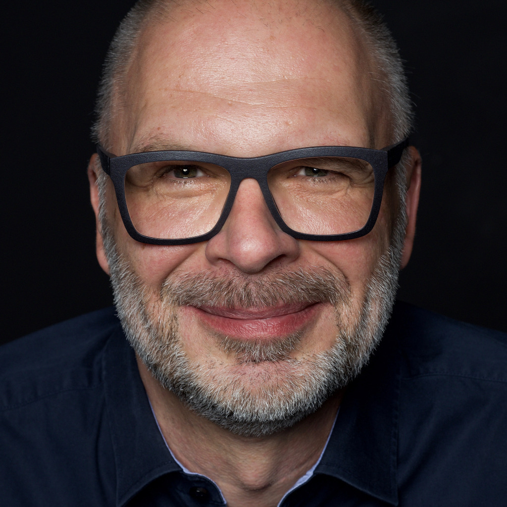 Social Media Profilbild Thomas R. Hueber Essen