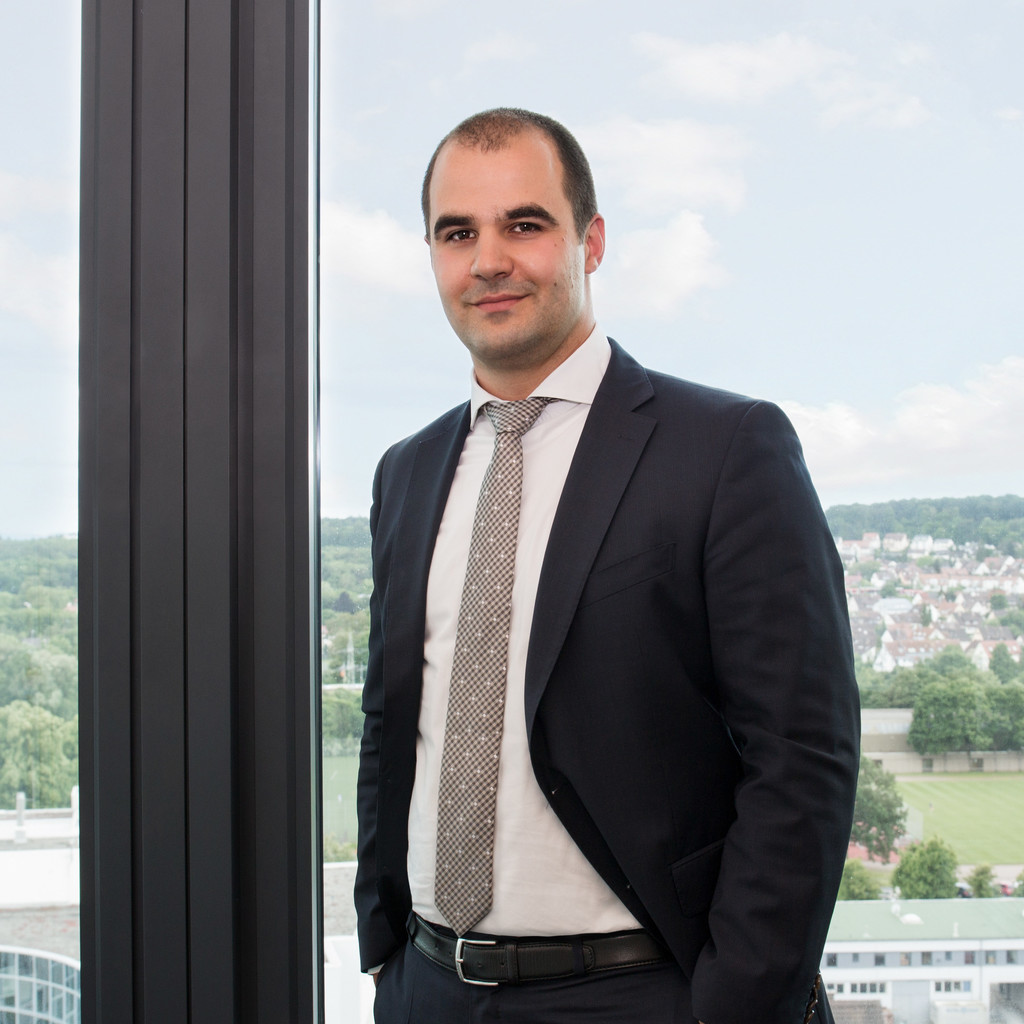 Claudio Calandri Geschäftsführer CASE Real Estate GmbH XING