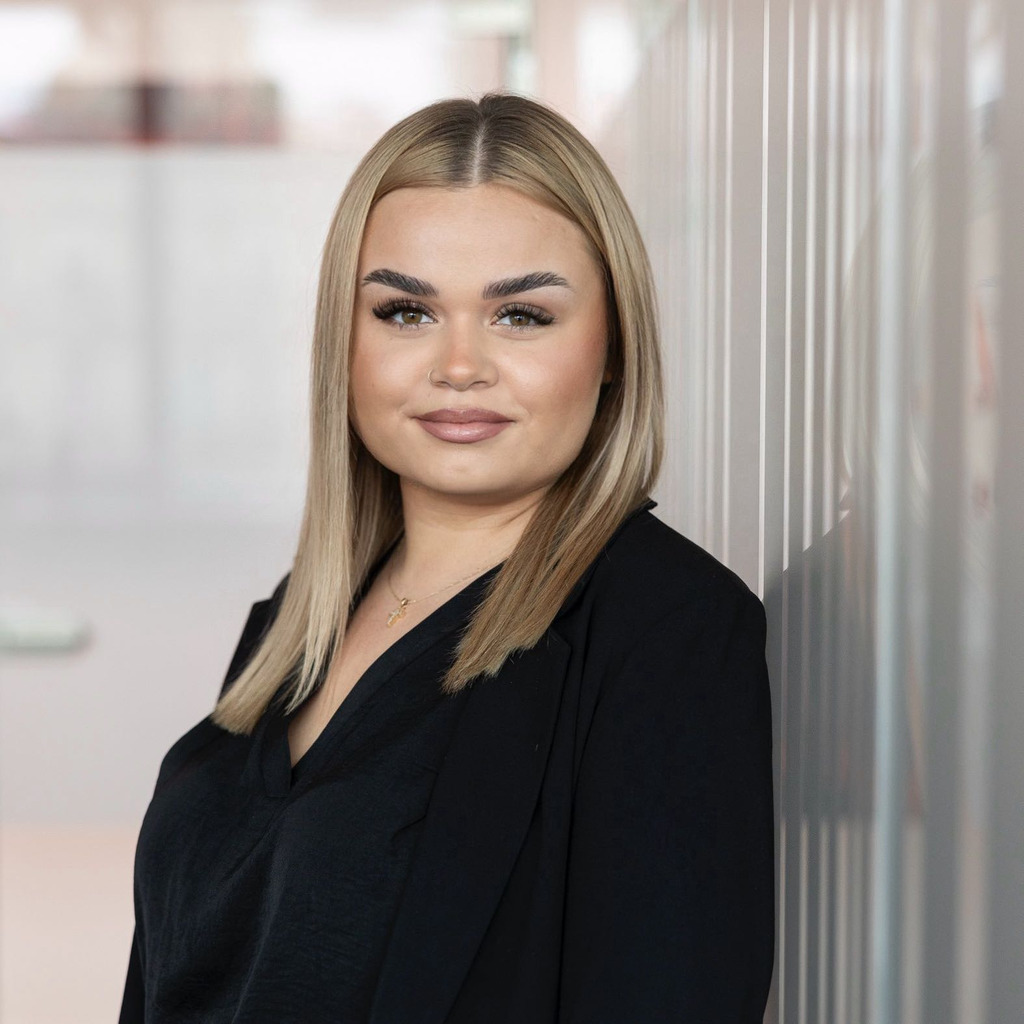 Anita Jarczak Recruiterin Adecco XING