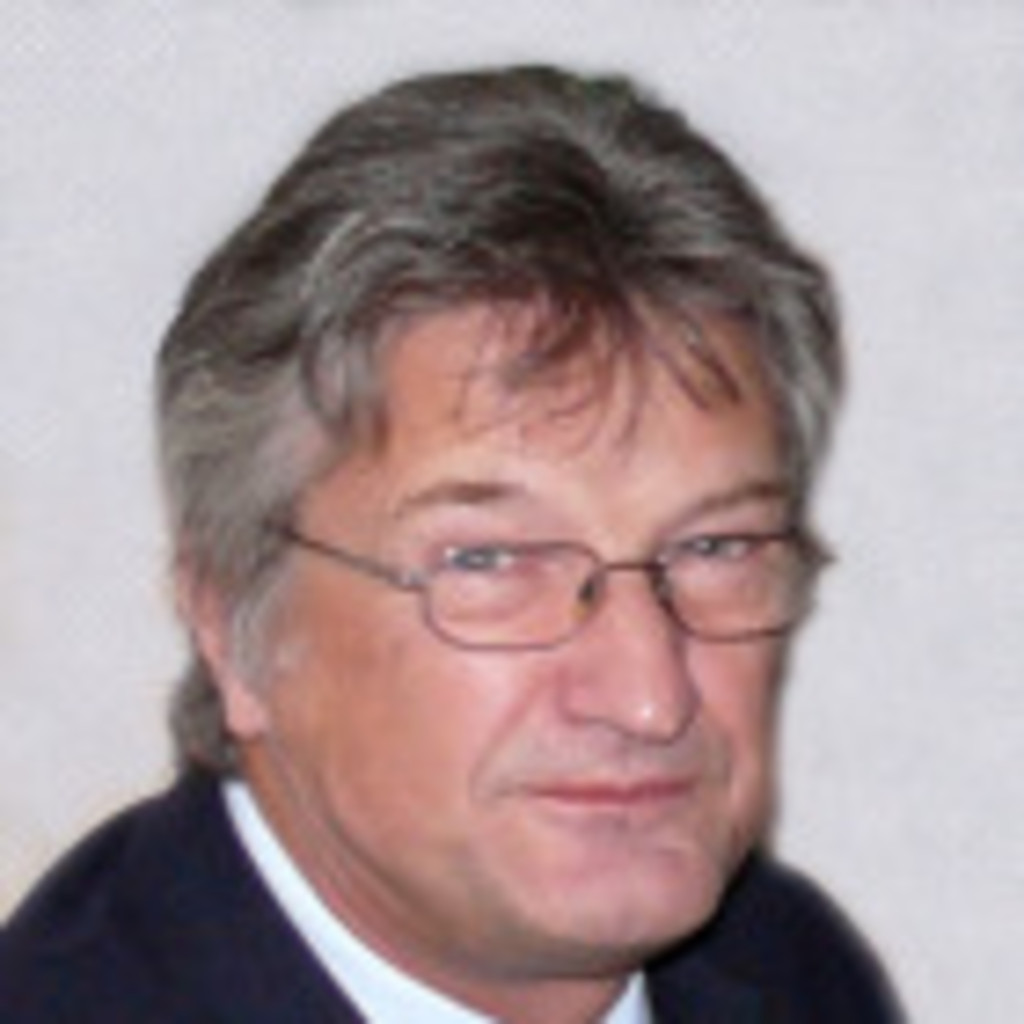 Frank Geisler DiplomDesigner (FH) MediDesign Frank Geisler XING