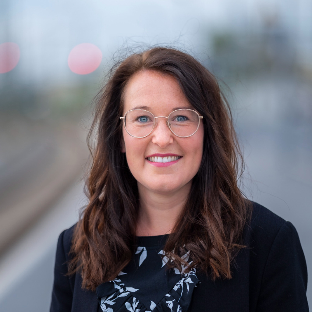 AnnaMaria Jockwer Technische Sachbearbeitung/ Projektsteuerung DB Netz AG, Regionalbereich AnnaMaria Jockwer Technische Sachbearbeitung/ Projektsteuerung DB Netz AG, Regionalbereich