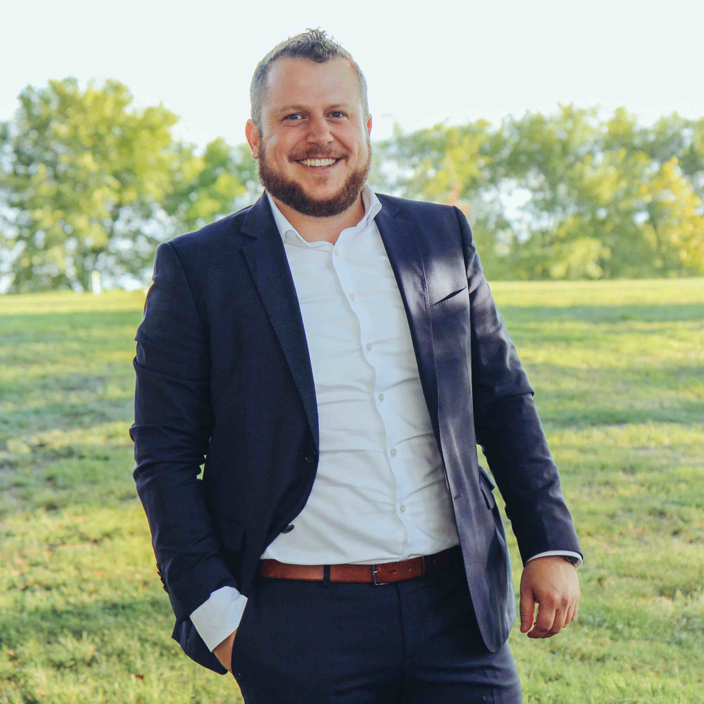 Vladimir Turinski Automobilverkäufer BMW Autohaus Rhein Ludwigsburg