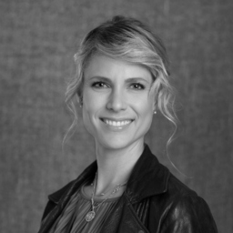 Dr. Carina Derksen