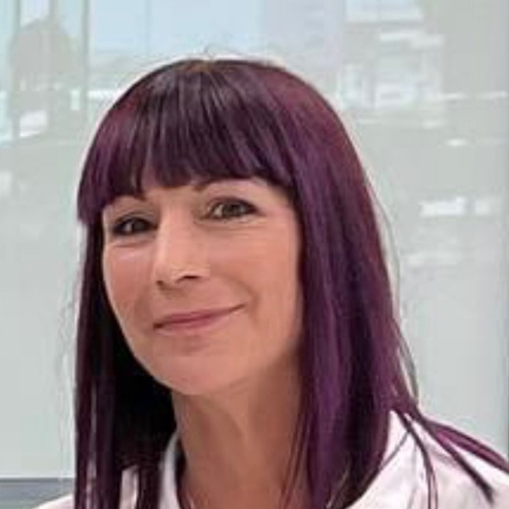 Dipl.Ing. Sandra M. Lang Technical Trainer SSI Schäfer IT