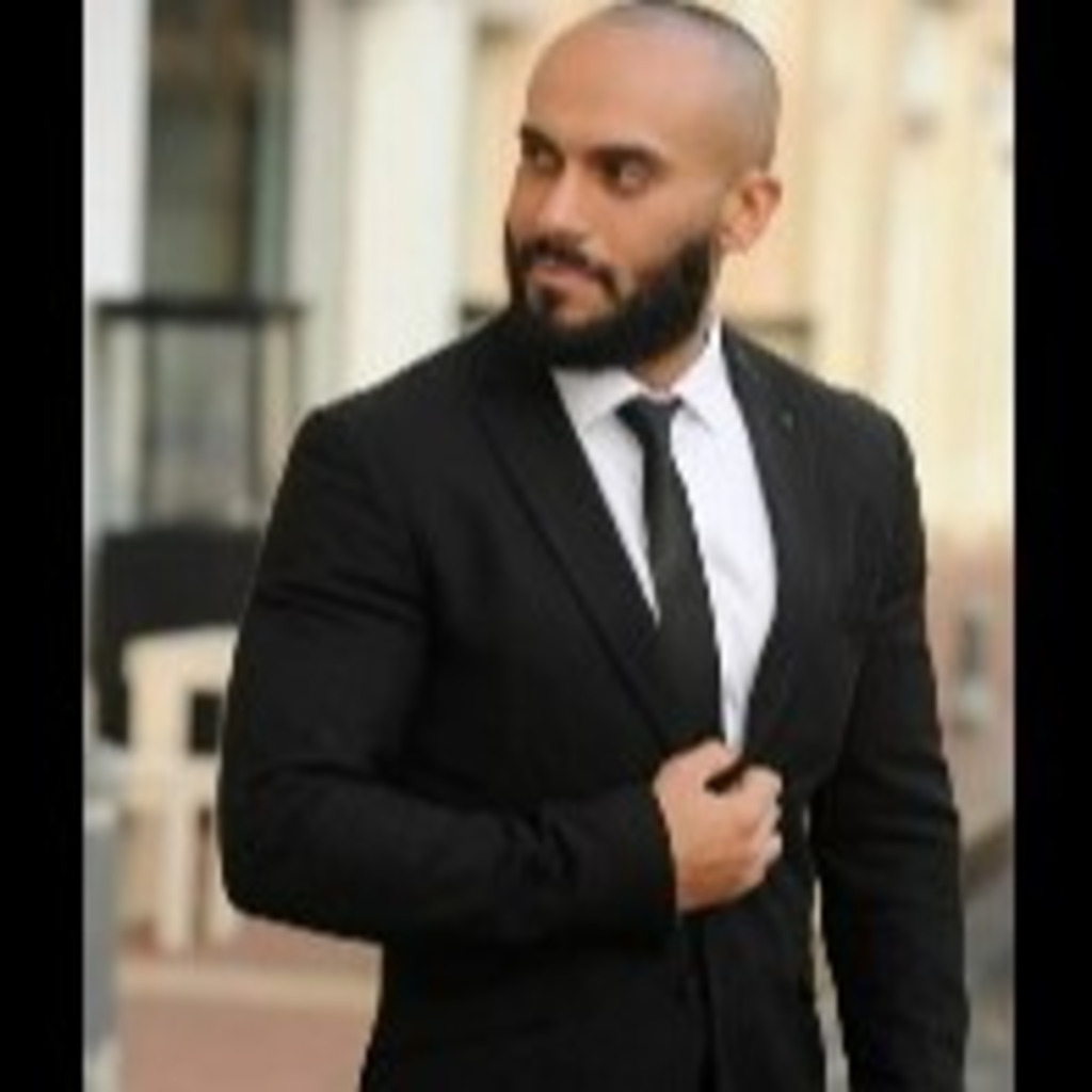 ali ghadban Verkäufer und Fitness trainer Weth firma, exact Ems