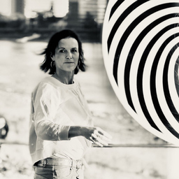 Dr. Petra Busch