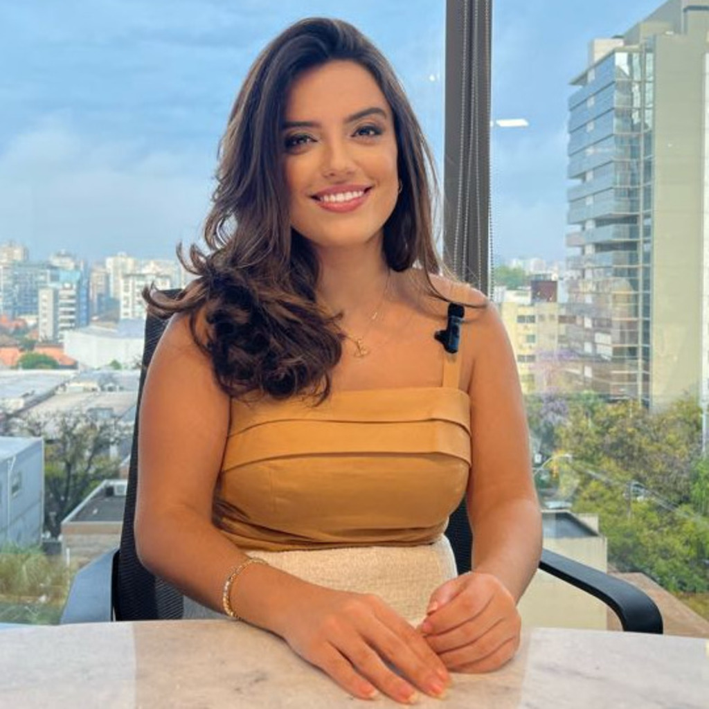 Débora Bertaco Chief Executive Officer (CEO) ATECH XING