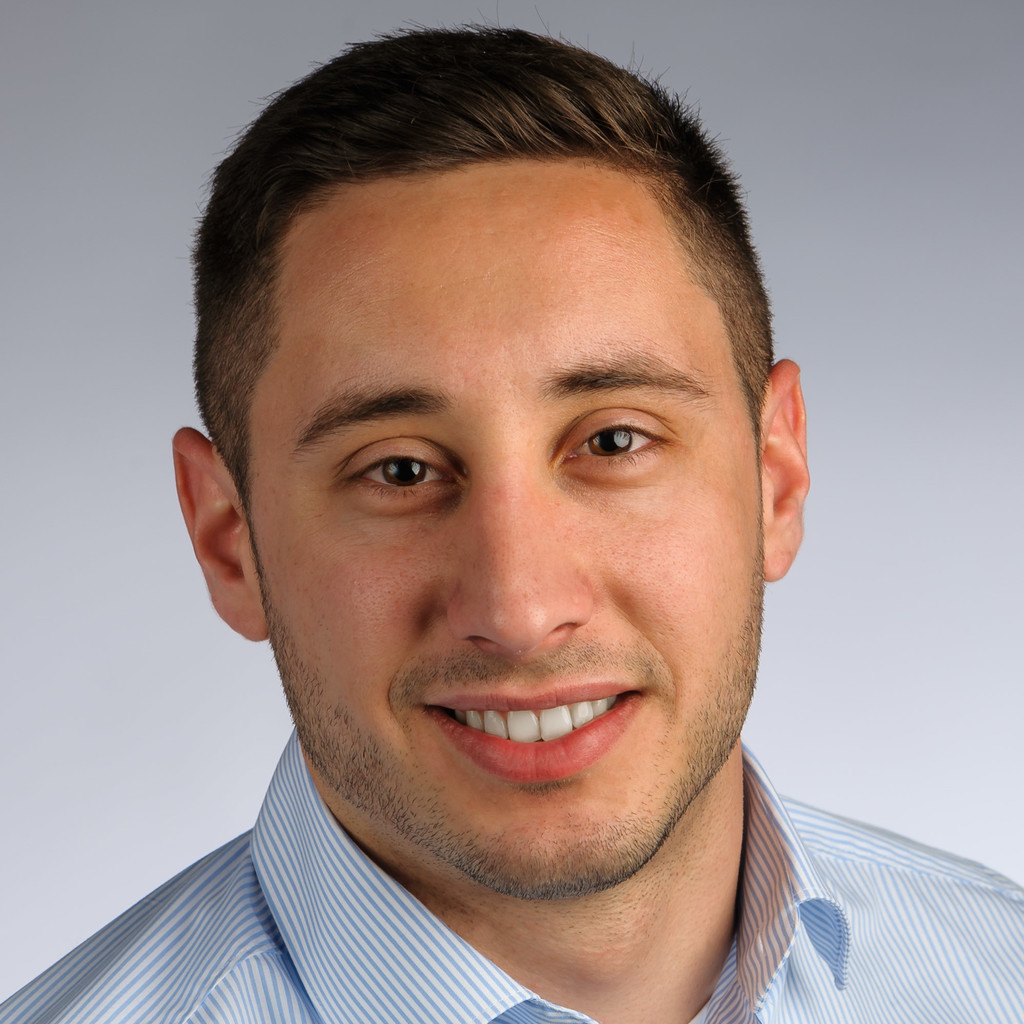 Dominik Mayer GebietsVerkaufsleiter SFS Group XING