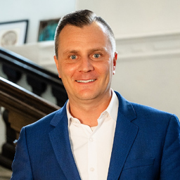 Dominik Schmid