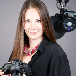 Olena Karaka