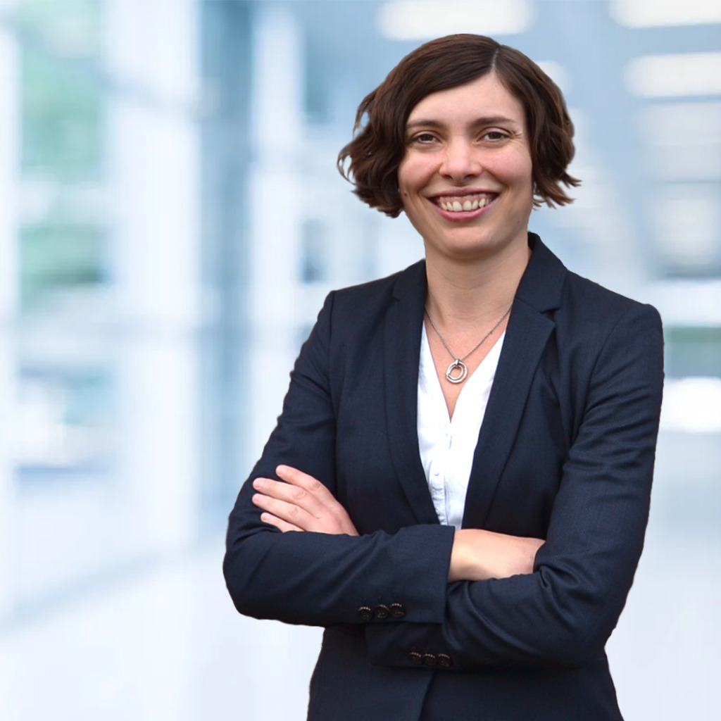 Dr. Tanja Schindler Senior Key Account Manager Paramount