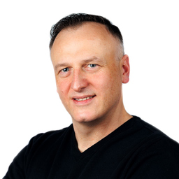Adam Komar