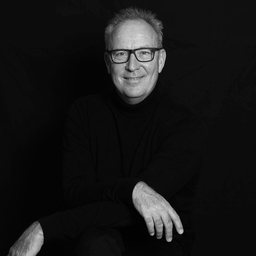 Dr. Armin L. Straub
