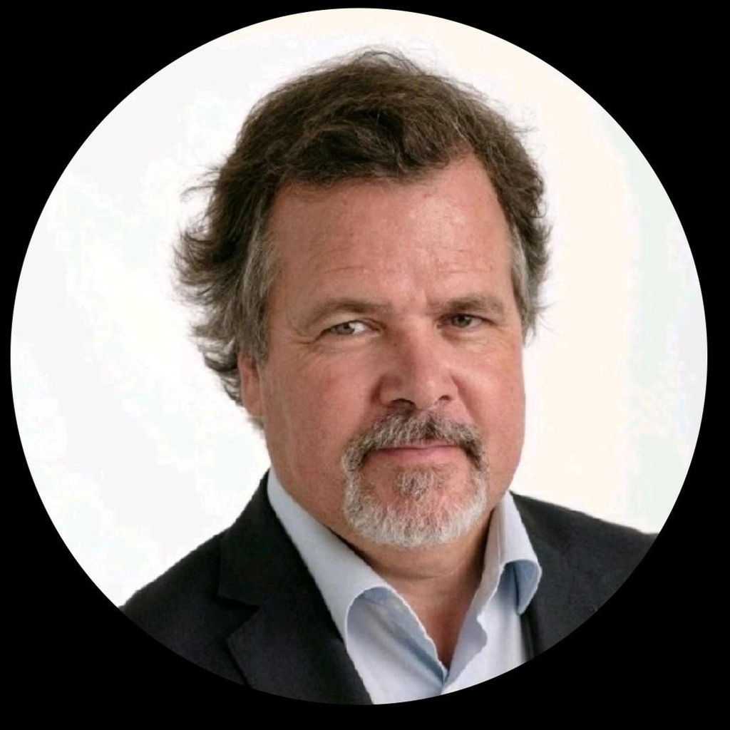 Luis Pinheiro Multilingual Sales Engineer Business Services